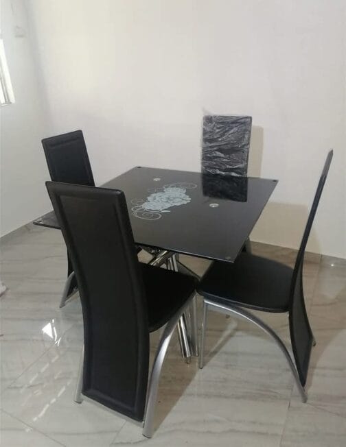 Ensemble Table + 4chaises