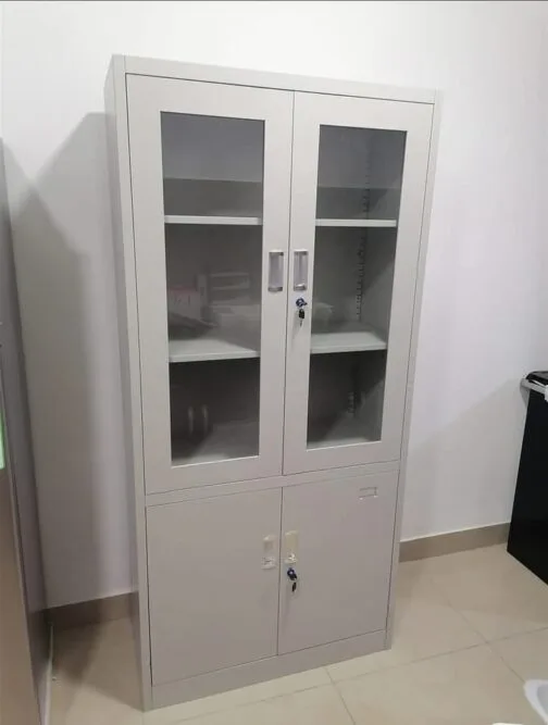 Armoire à rideau